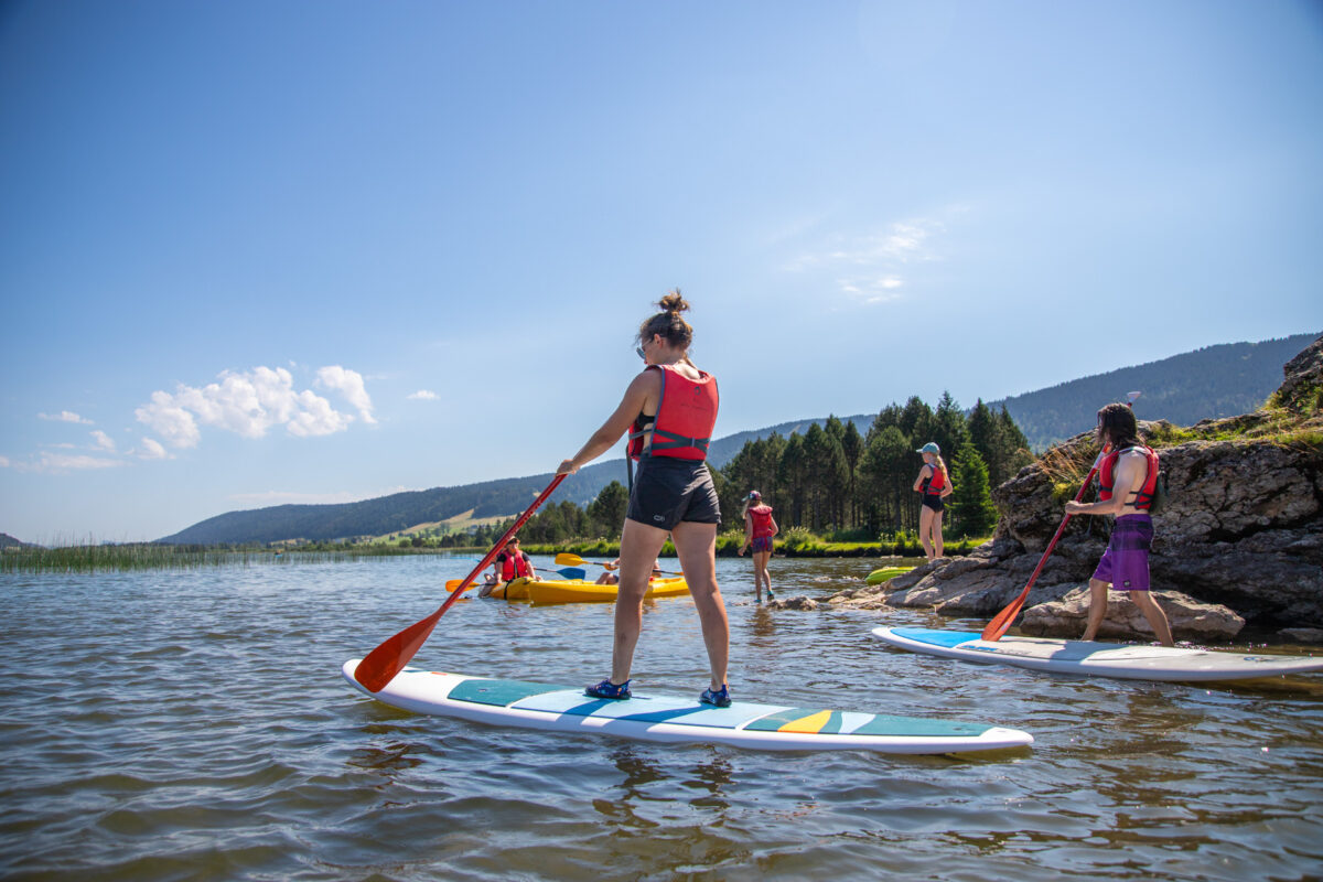 Paddle un lacs de montagne dans le Jura